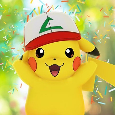 ポケモンGO』サトシの帽子をかぶったピカチュウが1周年のお祝いに