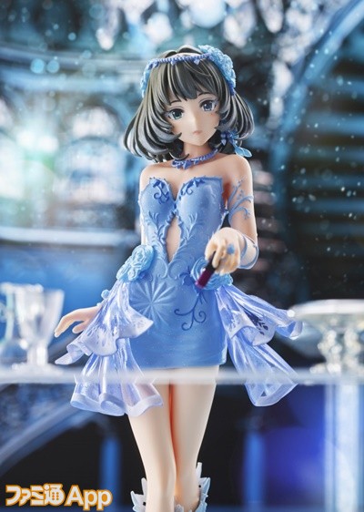 アイドルマスター シンデレラガールズ 氷をイメージしたドレス姿の 高垣楓 フィギュアがプライズ景品として登場 ファミ通app