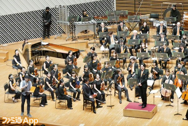 コンパス】東京交響楽団によるオーケストラと観客のペンライトが