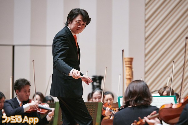 コンパス】東京交響楽団によるオーケストラと観客のペンライトが
